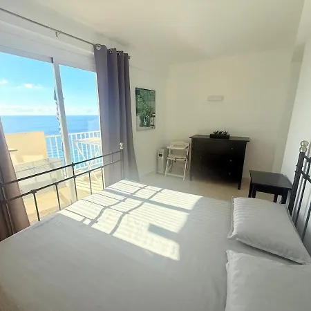 La Perla 3 Bedrooms In Διαμέρισμα