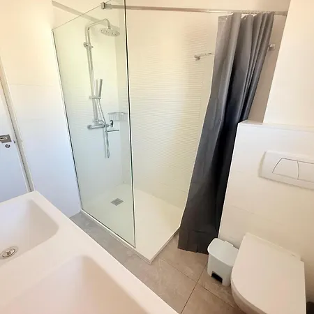 Apartment La Perla 3 Bedrooms In *