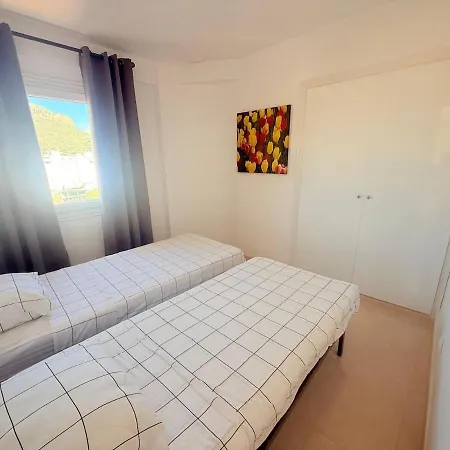 Apartment La Perla 3 Bedrooms In