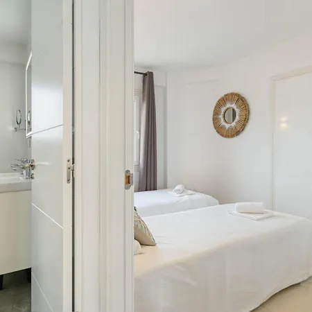 La Perla 3 Bedrooms In 公寓 *