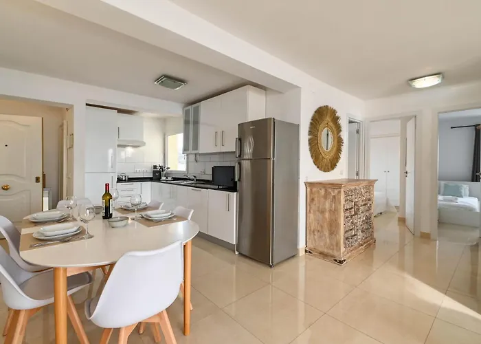 La Perla 3 Bedrooms In Apartment