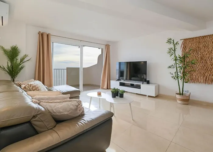 Apartment La Perla 3 Bedrooms In